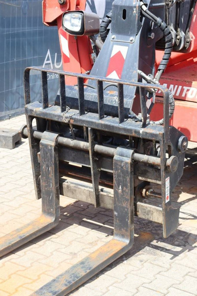 Telescopic handler Manitou MT 1840: picture 10