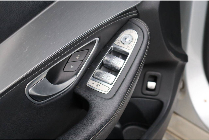 Sedan Mercedes-Benz C-Klasse 200: picture 17