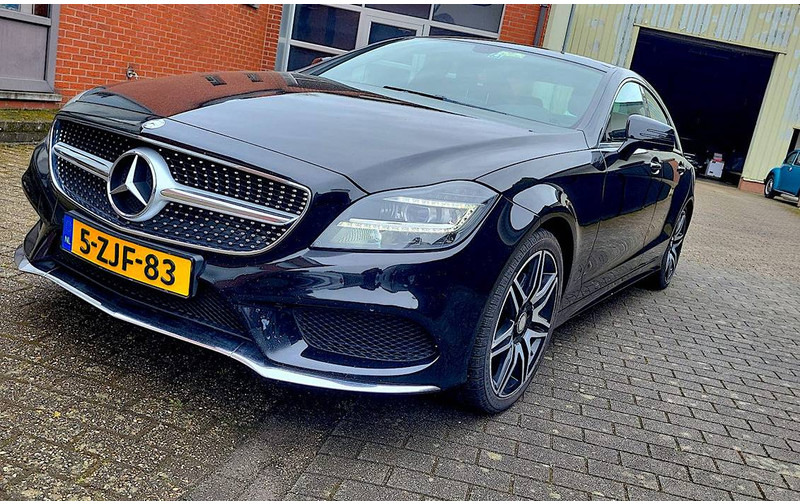 Mercedes-Benz CLS-Klasse 350 BlueTec AMG-Line - Car: picture 3 Mercedes-Benz CLS-Klasse 350 BlueTec AMG-Line - Car: picture 3