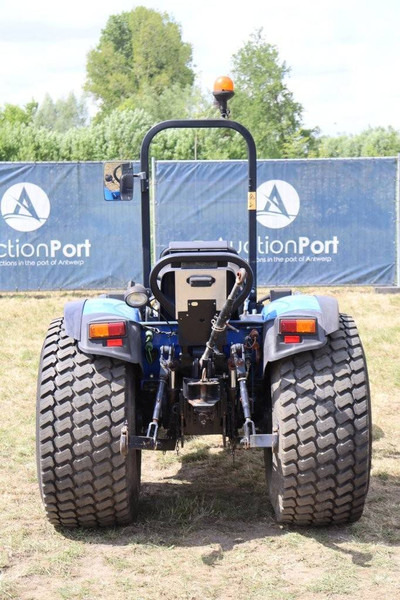New Holland T3040 - Farm tractor: picture 5 New Holland T3040 - Farm tractor: picture 5