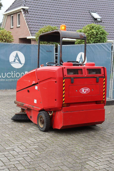 RCM R mille D - Road sweeper: picture 4 RCM R mille D - Road sweeper: picture 4