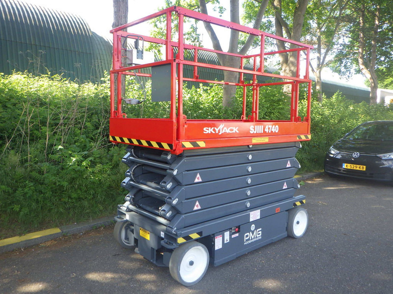 Skyjack SJ4740 - Scissor lift: picture 2 Skyjack SJ4740 - Scissor lift: picture 2