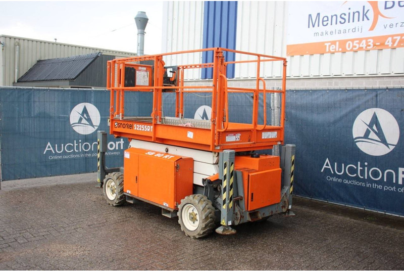 Snorkel S2255RT - Scissor lift: picture 3 Snorkel S2255RT - Scissor lift: picture 3