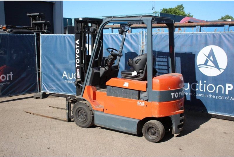 Toyota 7FBMF25 - Electric forklift: picture 3 Toyota 7FBMF25 - Electric forklift: picture 3