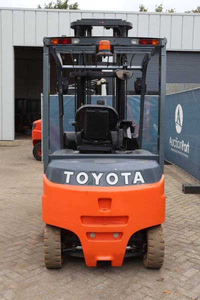 Toyota 8FBMT25 - Electric forklift: picture 5 Toyota 8FBMT25 - Electric forklift: picture 5