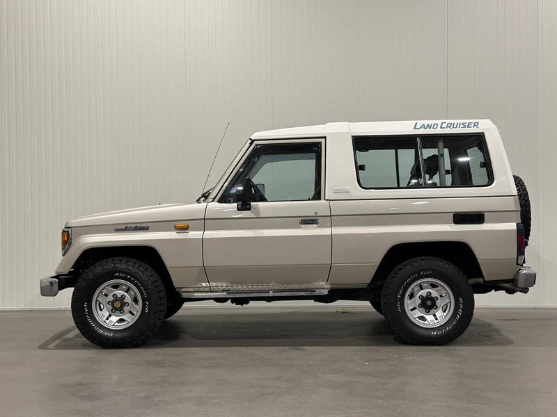 Toyota Land Cruiser - Car: picture 2 Toyota Land Cruiser - Car: picture 2