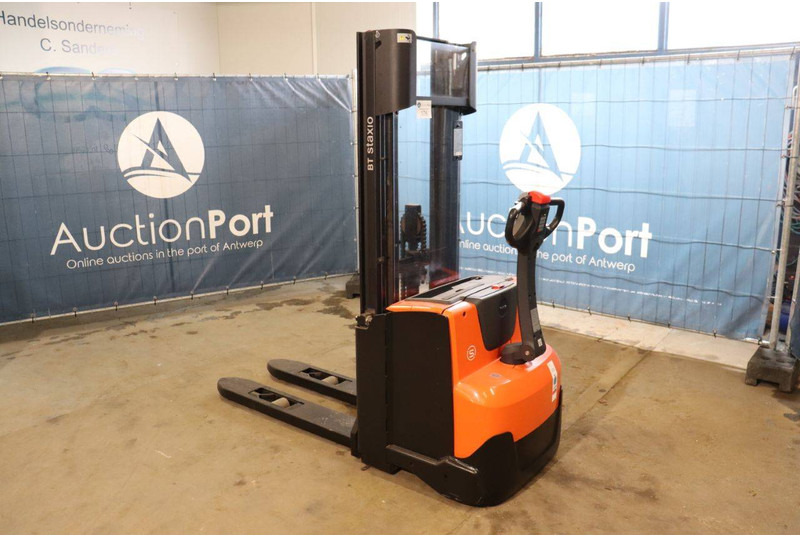 Toyota SWE120 - Stacker: picture 3 Toyota SWE120 - Stacker: picture 3
