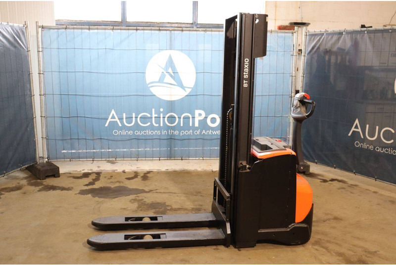 Toyota SWE120 - Stacker: picture 1 Toyota SWE120 - Stacker: picture 1