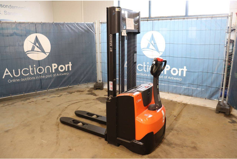 Toyota SWE120 - Stacker: picture 3 Toyota SWE120 - Stacker: picture 3
