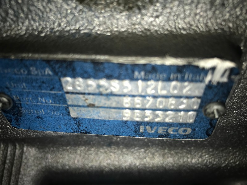 CUTIE DE VITEZE IVECO 8870830 - Gearbox for Truck: picture 3 CUTIE DE VITEZE IVECO 8870830 - Gearbox for Truck: picture 3