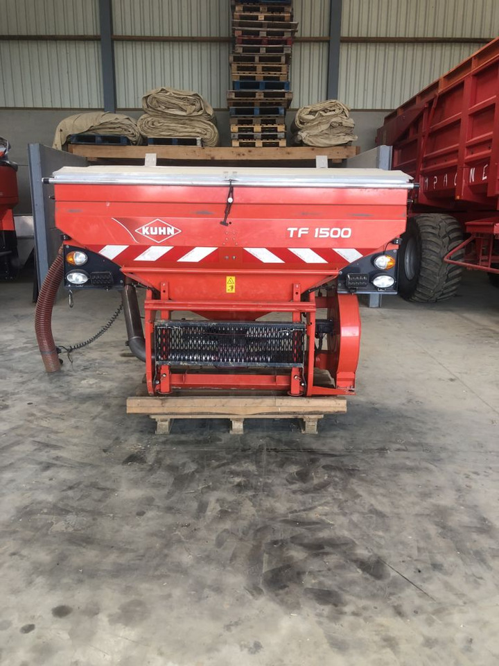 Kuhn VENTA TF1500 + Kuhn HR4004DR - Combine seed drill: picture 5 Kuhn VENTA TF1500 + Kuhn HR4004DR - Combine seed drill: picture 5
