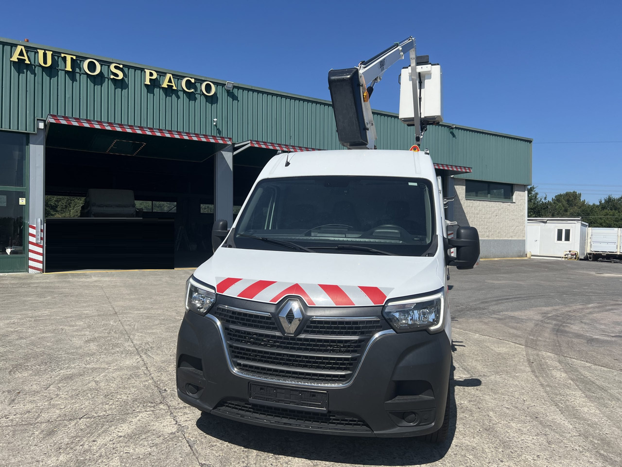 FURGON CON CESTA RENAULT MASTER - Truck mounted aerial platform: picture 1 FURGON CON CESTA RENAULT MASTER - Truck mounted aerial platform: picture 1