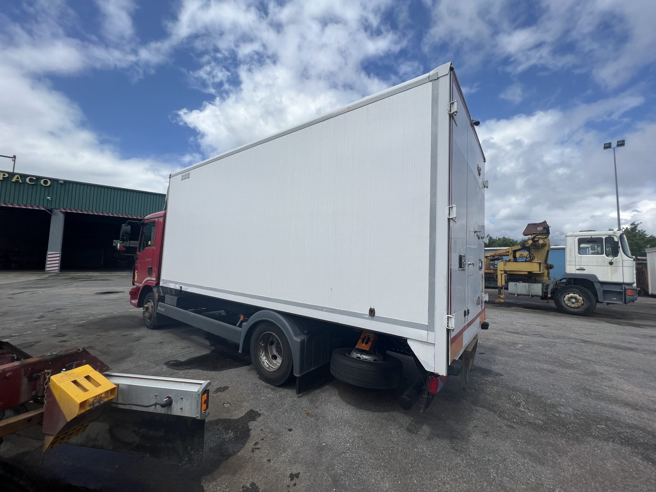 MAN TGL10.18 CAJA CERRADA O CHASIS - Box truck: picture 4 MAN TGL10.18 CAJA CERRADA O CHASIS - Box truck: picture 4