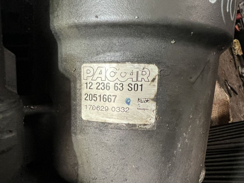 DAF 2017 - Oil filter: picture 3 DAF 2017 - Oil filter: picture 3