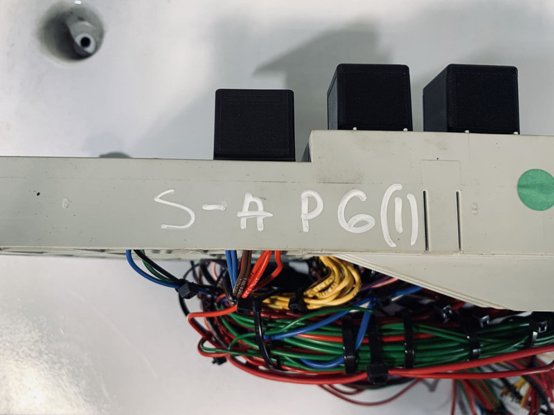 Scania P250 - Electrical system: picture 2 Scania P250 - Electrical system: picture 2