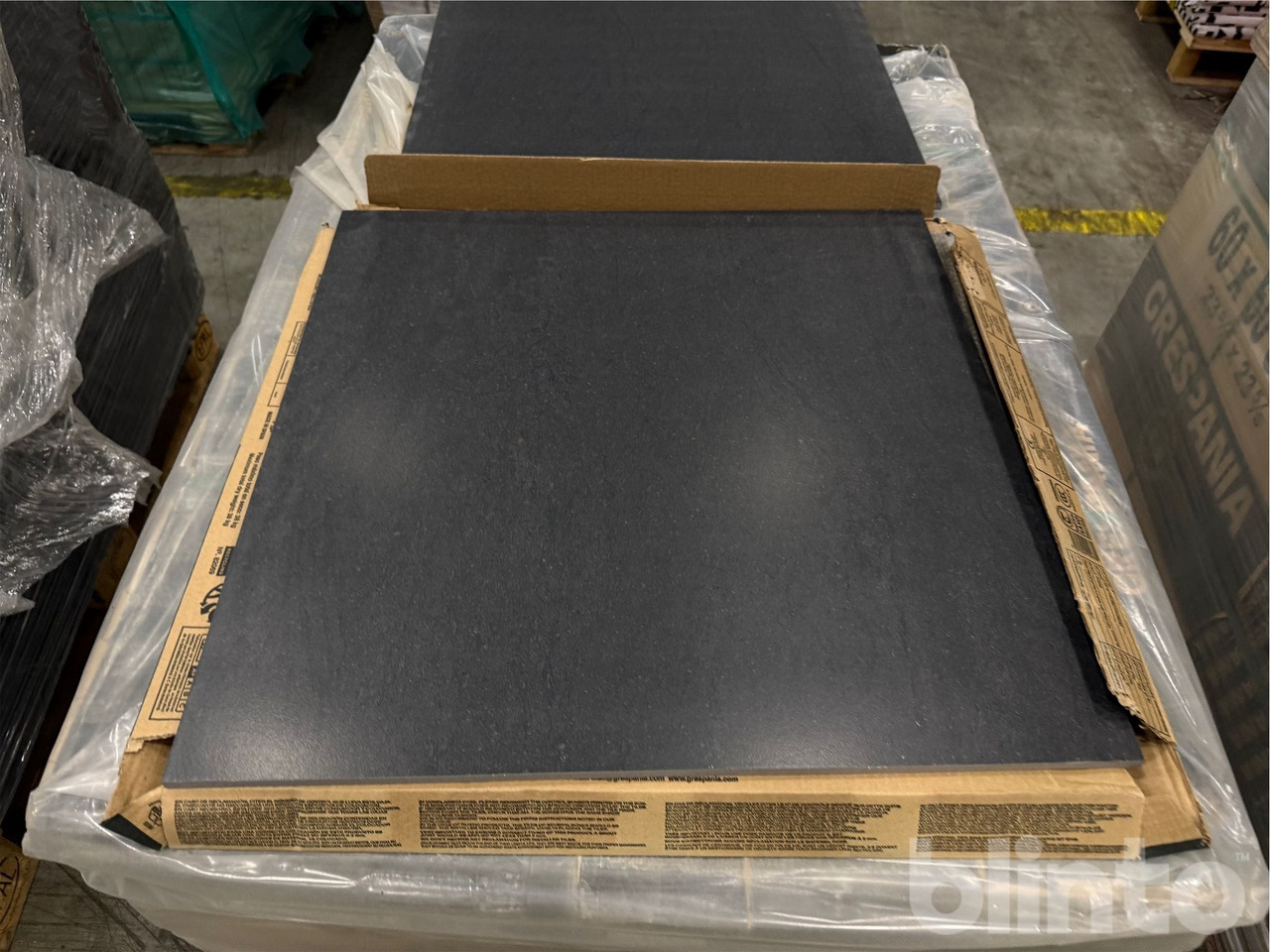 598 m2 - 600x600x8 mm - Construction equipment: picture 1 598 m2 - 600x600x8 mm - Construction equipment: picture 1