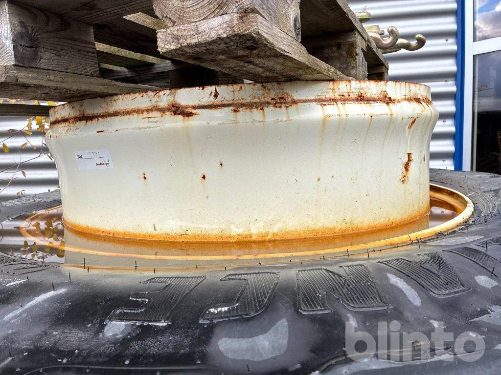 Alliance 520/85-R42 - Wheel and tire package: picture 3 Alliance 520/85-R42 - Wheel and tire package: picture 3