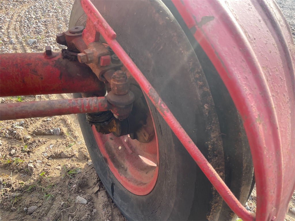 Farm tractor BM VOLVO 350: picture 31