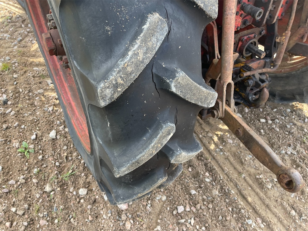 Farm tractor BM VOLVO 350: picture 18