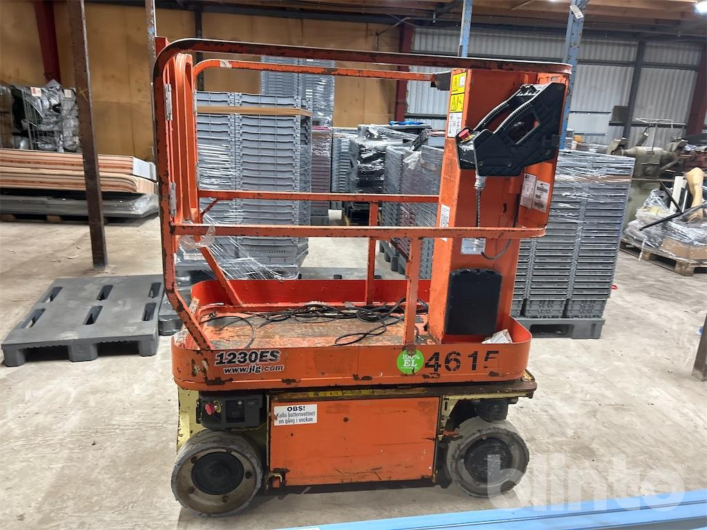JLG 1230ES - Vertical mast lift: picture 1 JLG 1230ES - Vertical mast lift: picture 1