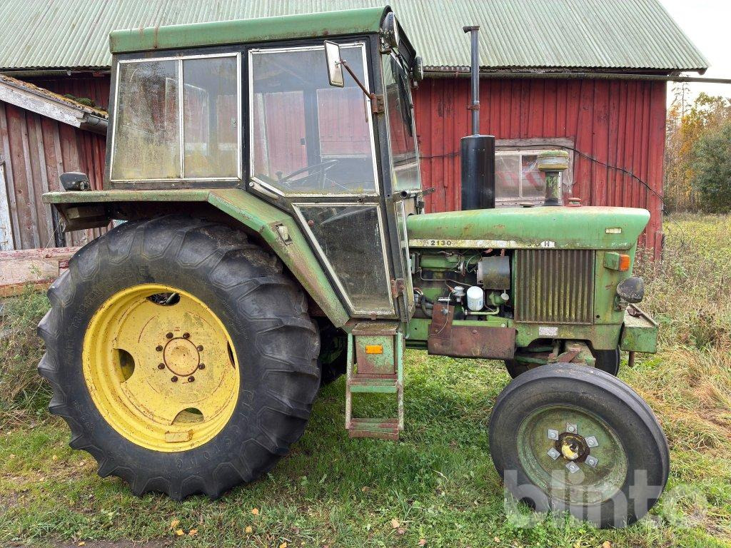 JOHN DEERE 2130 - Farm tractor: picture 3 JOHN DEERE 2130 - Farm tractor: picture 3