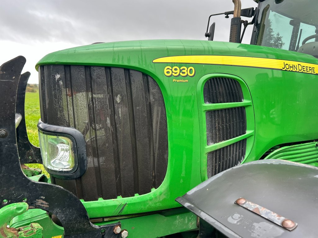 Farm tractor JOHN DEERE 6930: picture 17