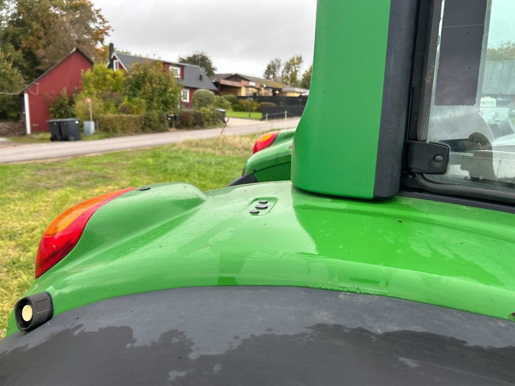 Farm tractor JOHN DEERE 6930: picture 46