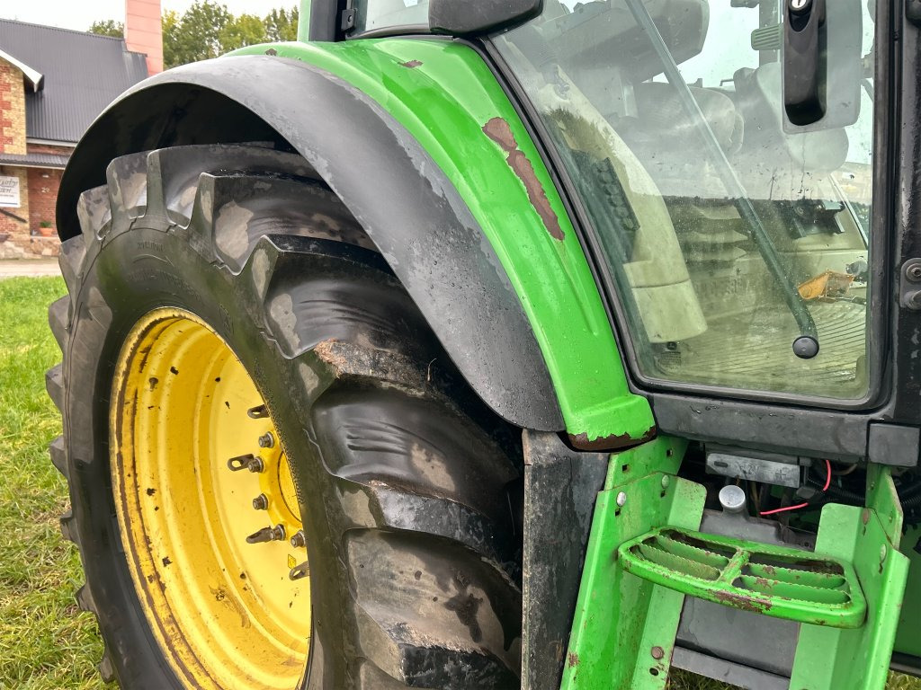 Farm tractor JOHN DEERE 6930: picture 43