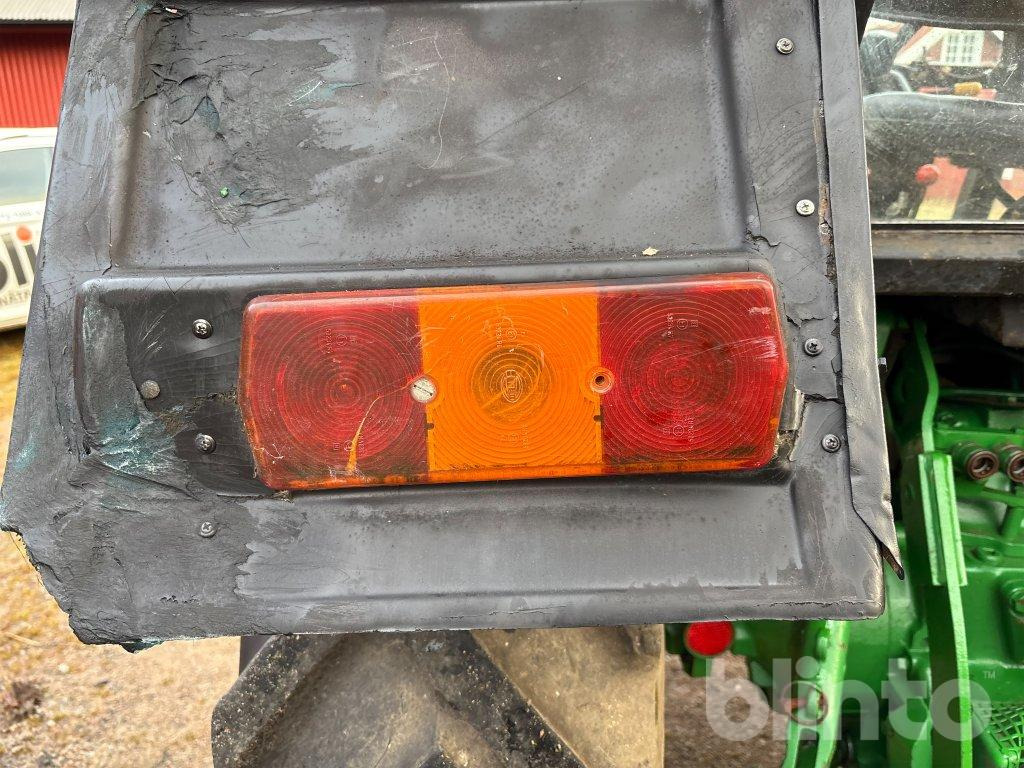 Farm tractor John Deere 2130-6 cylinder: picture 44