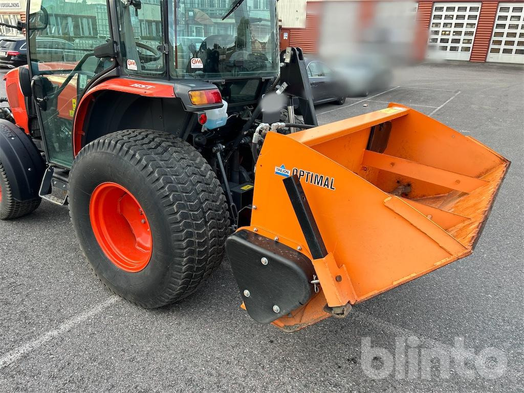 KUBOTA L2-622 - Farm tractor: picture 5 KUBOTA L2-622 - Farm tractor: picture 5