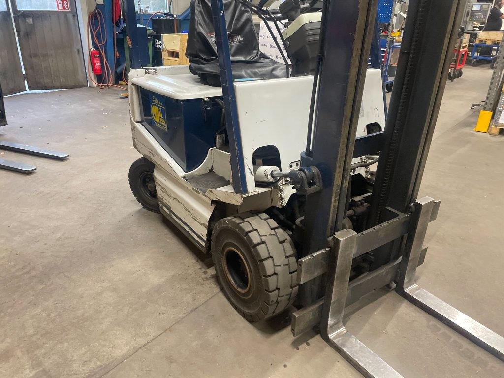 Komatsu - Forklift: picture 2 Komatsu - Forklift: picture 2