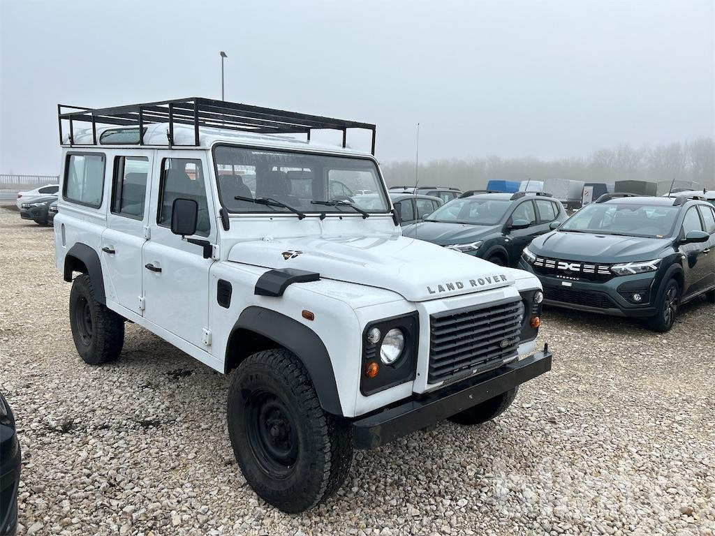 Land Rover Defender (2011) - Car: picture 2 Land Rover Defender (2011) - Car: picture 2