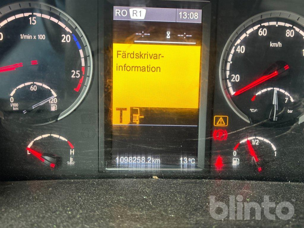 Hook lift truck SCANIA: picture 48