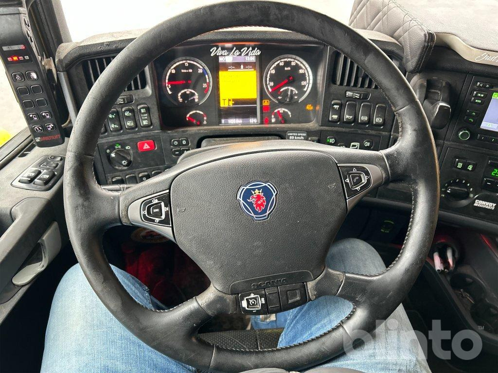 Hook lift truck SCANIA: picture 47