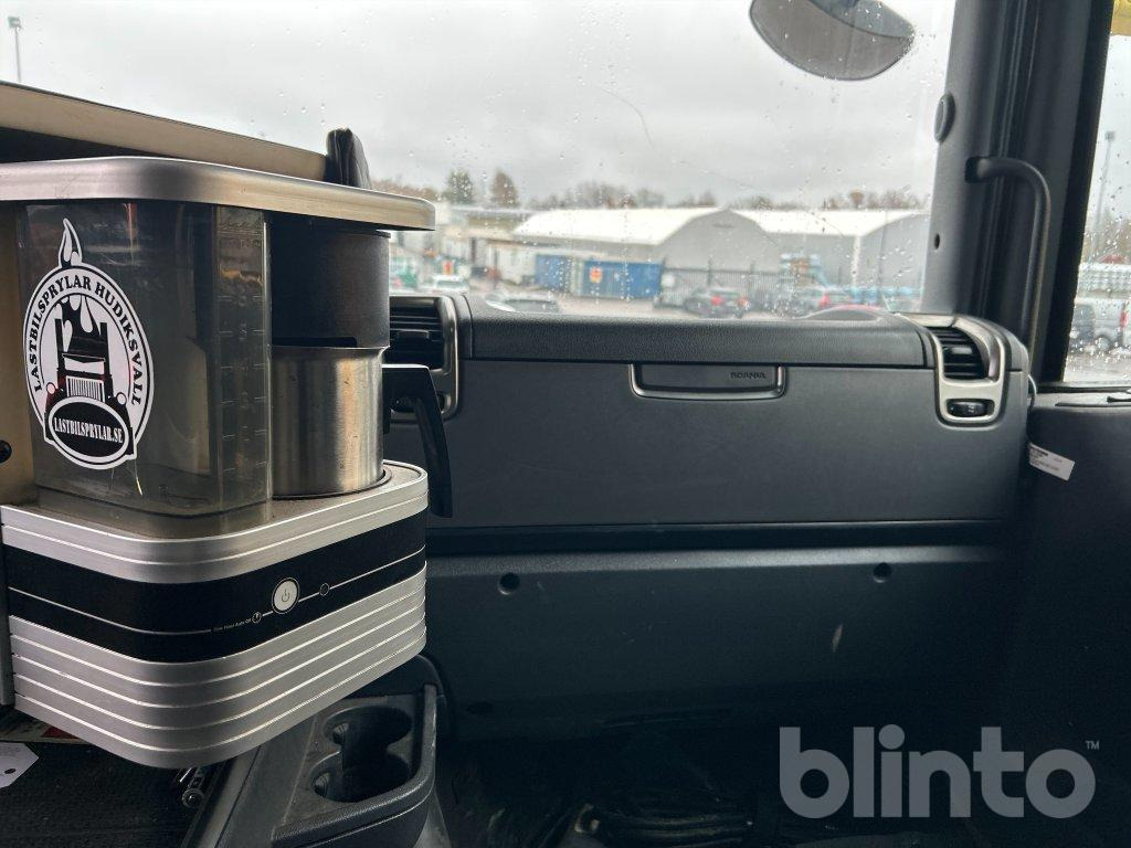 Hook lift truck SCANIA: picture 39