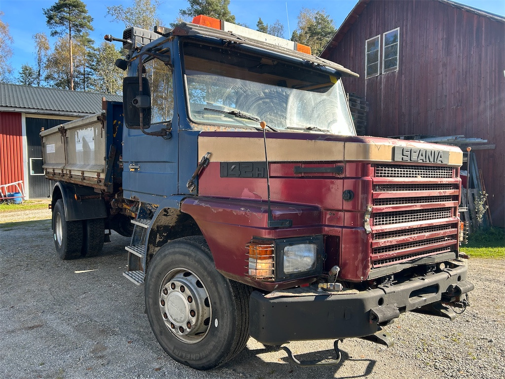 Scania 82H 4x2 - Dropside/ Flatbed truck: picture 3 Scania 82H 4x2 - Dropside/ Flatbed truck: picture 3