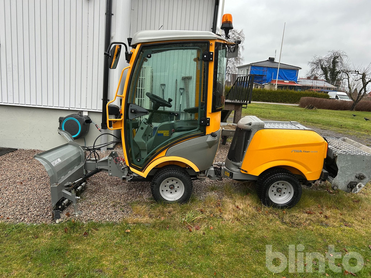 Stiga Titan 740DCR - Snow removal vehicle: picture 3 Stiga Titan 740DCR - Snow removal vehicle: picture 3