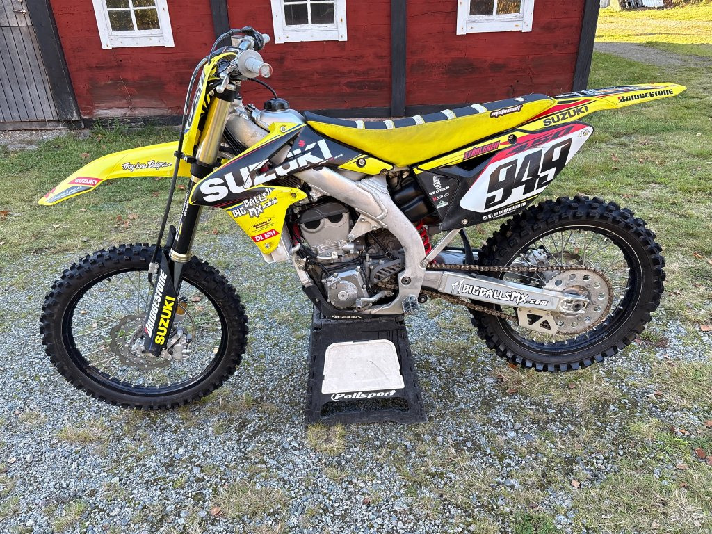 Suzuki 450 - Motorcycle: picture 2 Suzuki 450 - Motorcycle: picture 2