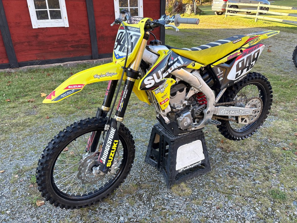 Suzuki 450 - Motorcycle: picture 1 Suzuki 450 - Motorcycle: picture 1
