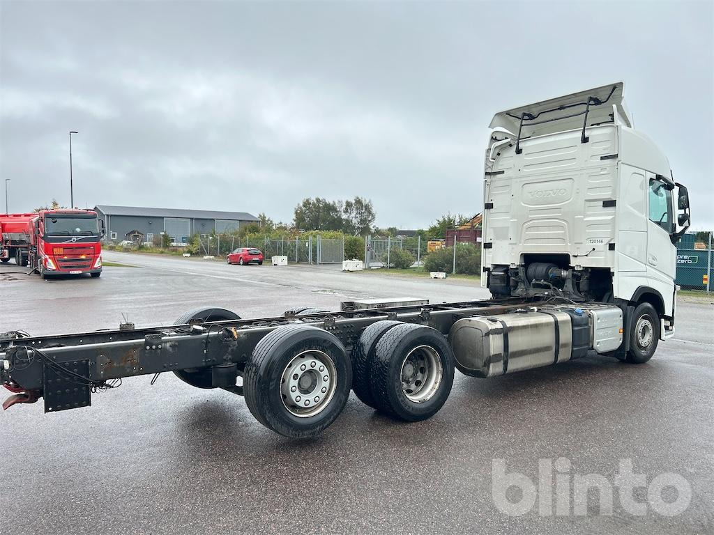 VOLVO FH 6x2 - Cab chassis truck: picture 5 VOLVO FH 6x2 - Cab chassis truck: picture 5