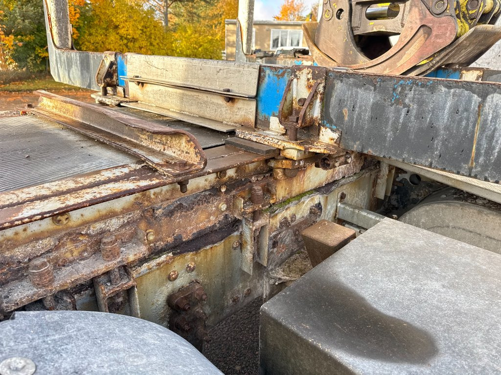 Log truck VOLVO FH12 6X4: picture 33