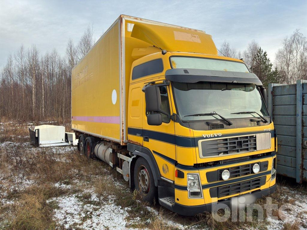 VOLVO FM9 6X2 - Box truck: picture 3 VOLVO FM9 6X2 - Box truck: picture 3