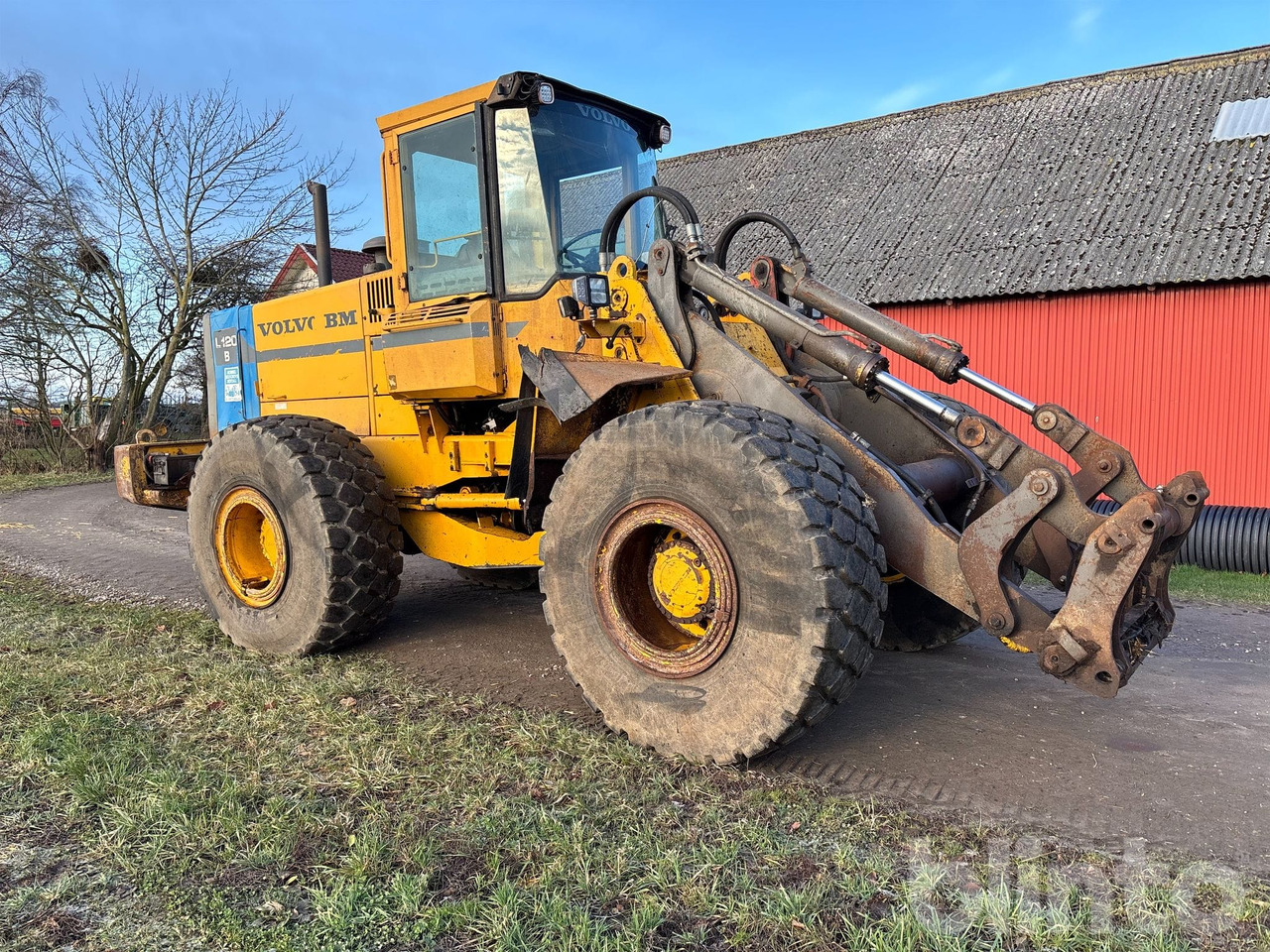 VOLVO L120B - Wheel loader: picture 1 VOLVO L120B - Wheel loader: picture 1