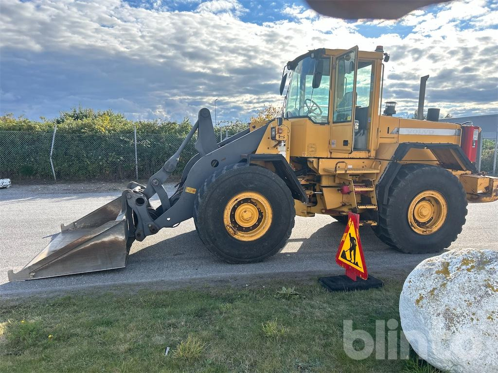 VOLVO L90D - Wheel loader: picture 1 VOLVO L90D - Wheel loader: picture 1