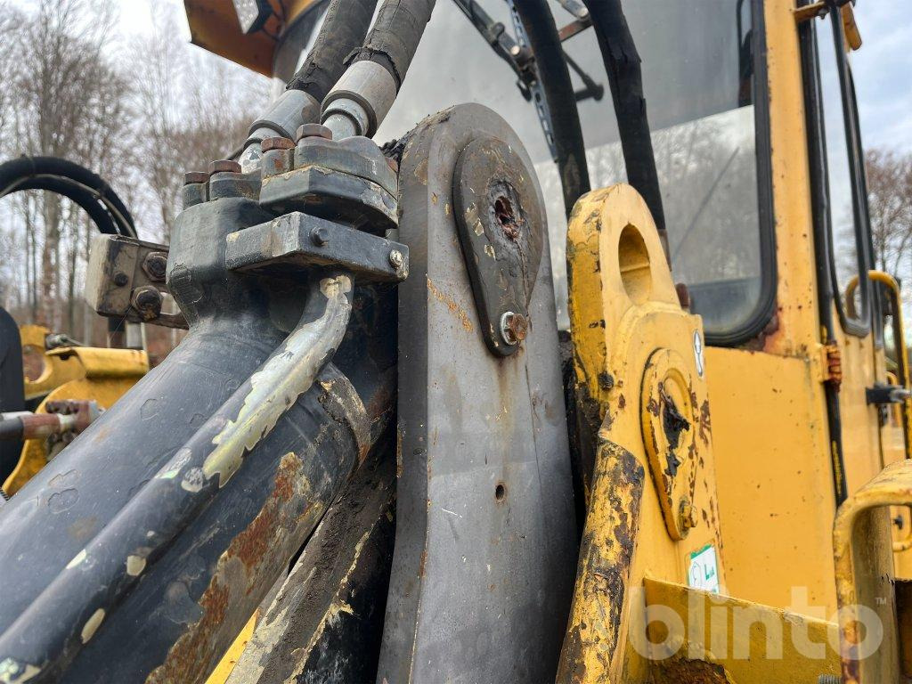 Wheel loader Volvo BM L90: picture 22