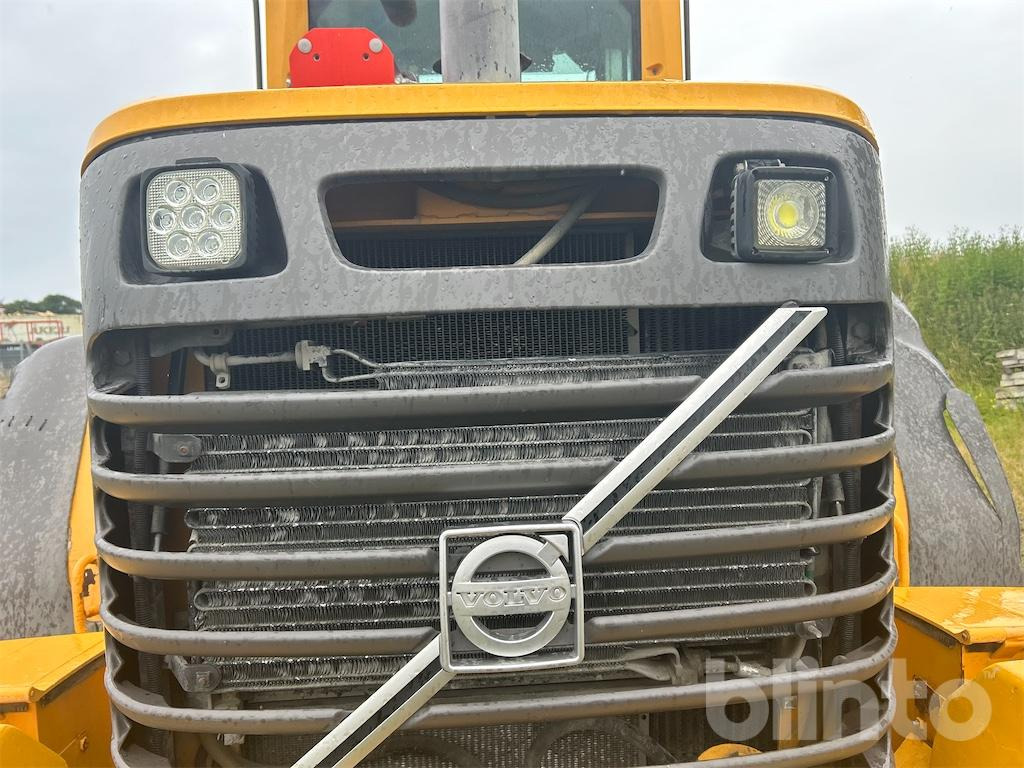 Wheel loader Volvo L90F: picture 49