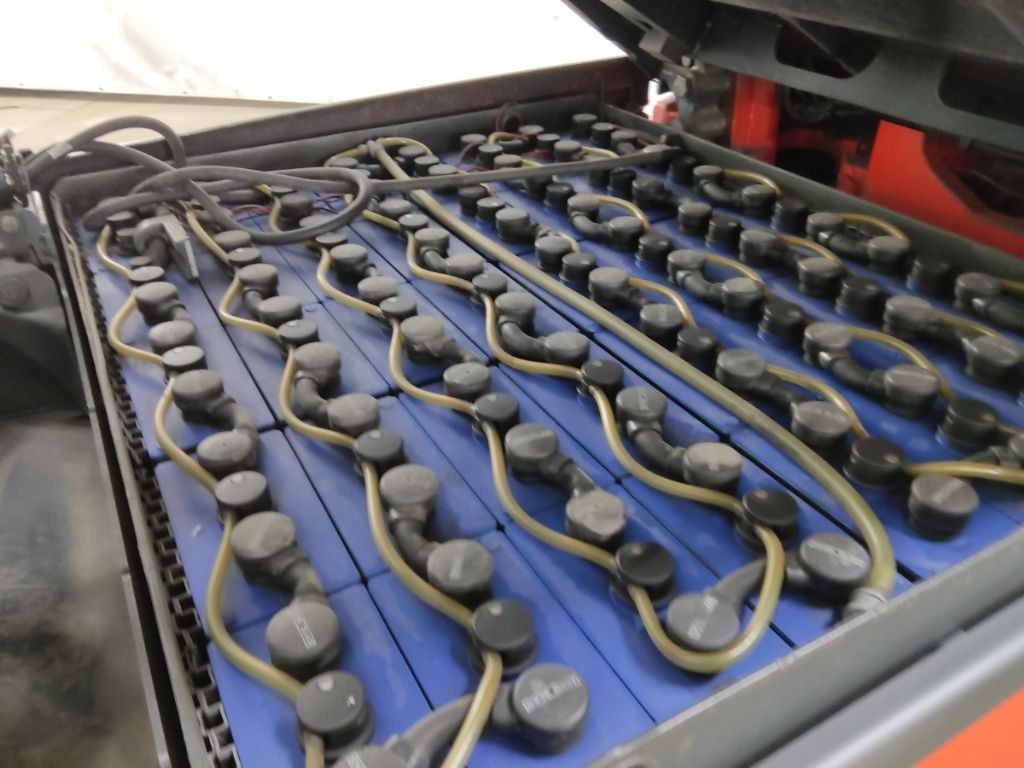 Linde E30L-01 - Electric forklift: picture 4 Linde E30L-01 - Electric forklift: picture 4