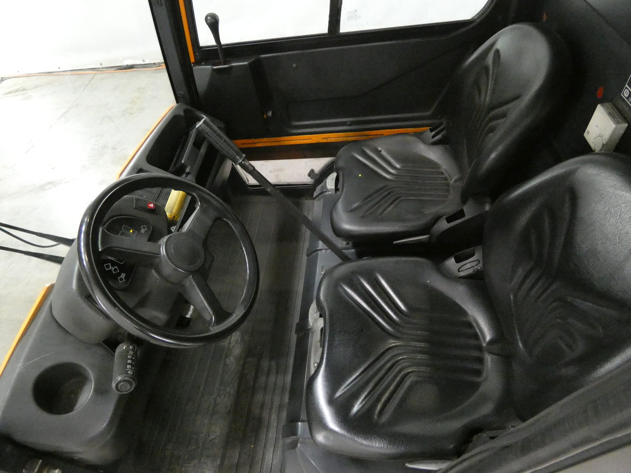 STILL R07-25 - Tow tractor: picture 3 STILL R07-25 - Tow tractor: picture 3