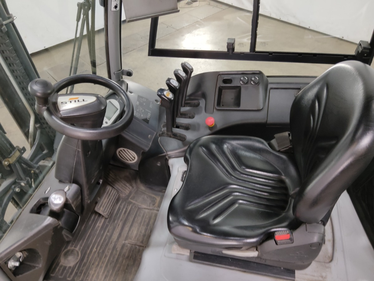 STILL RX60-30 - Electric forklift: picture 3 STILL RX60-30 - Electric forklift: picture 3