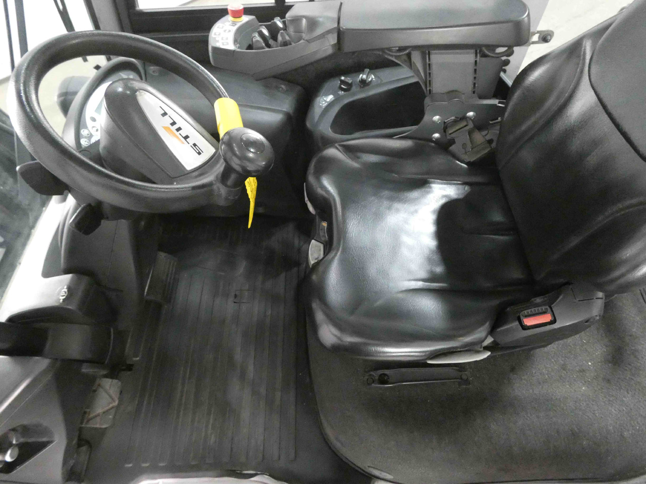 STILL RX70-40 - Diesel forklift: picture 3 STILL RX70-40 - Diesel forklift: picture 3